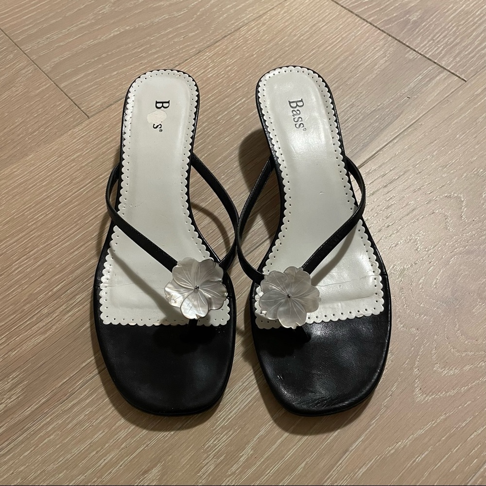 Kitten heels